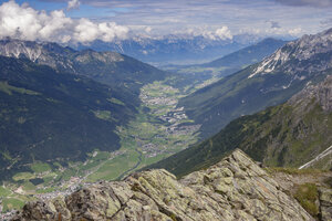 Uitzicht op het Stubaital in de Oostenrijkse Alpen