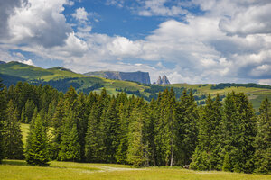 Majestueus Dolomietenlandschap in de zomer