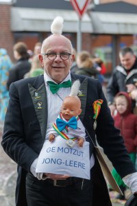 Grote optocht van ut Zeuvebultelaand