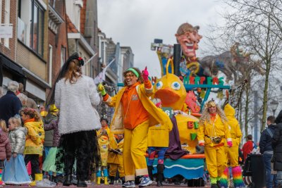 Grote optocht van ut Zeuvebultelaand