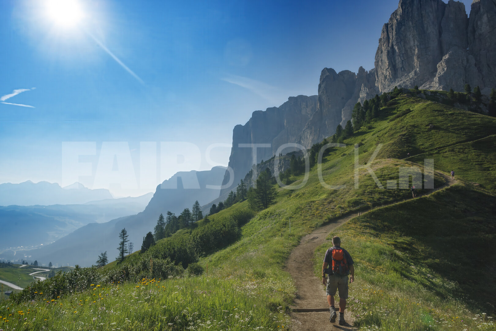 Adembenemend pad naar het Pisciadu-meer in de Dolomieten
