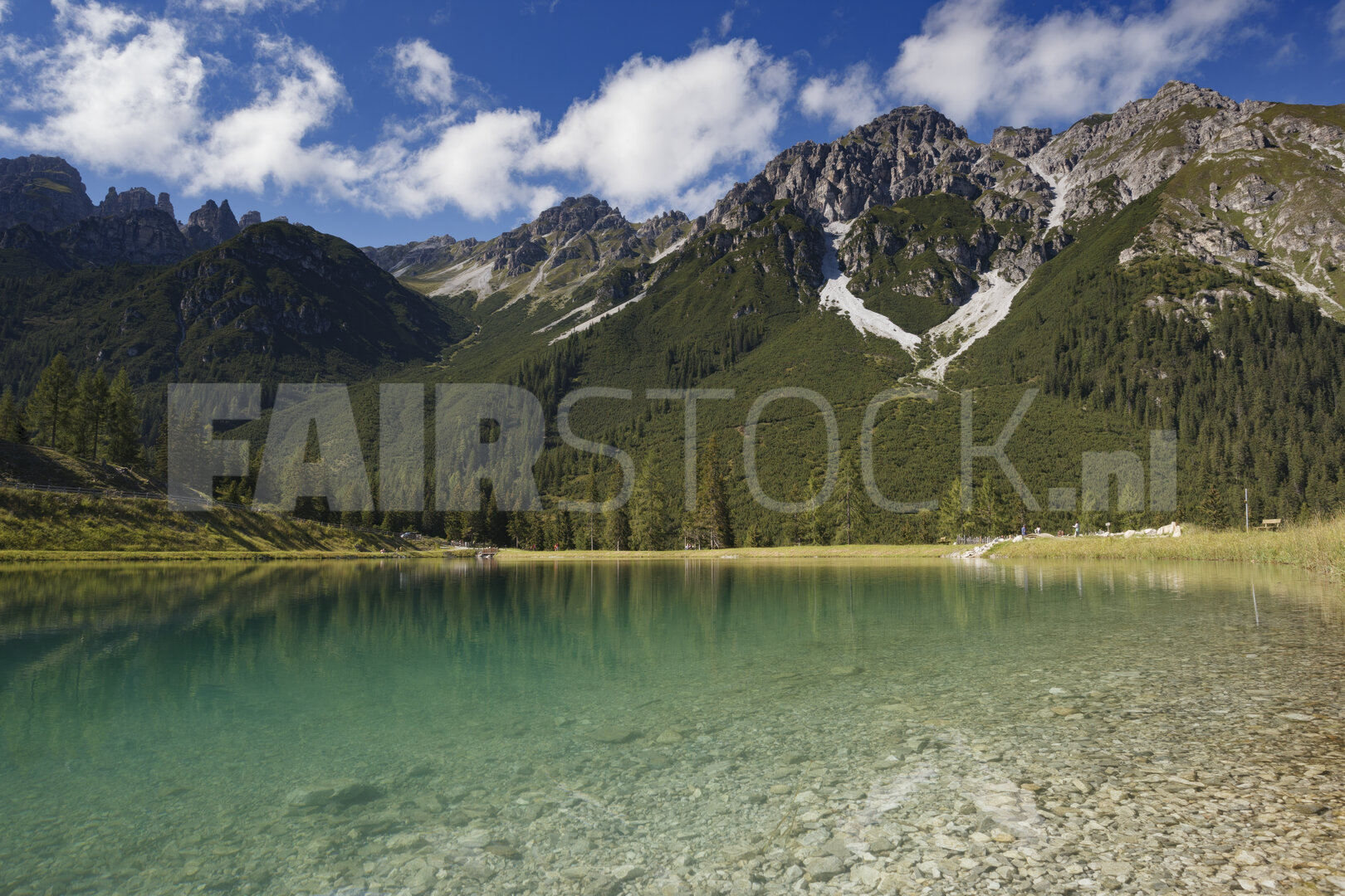 Spiegelbeeld in de Panoramasee