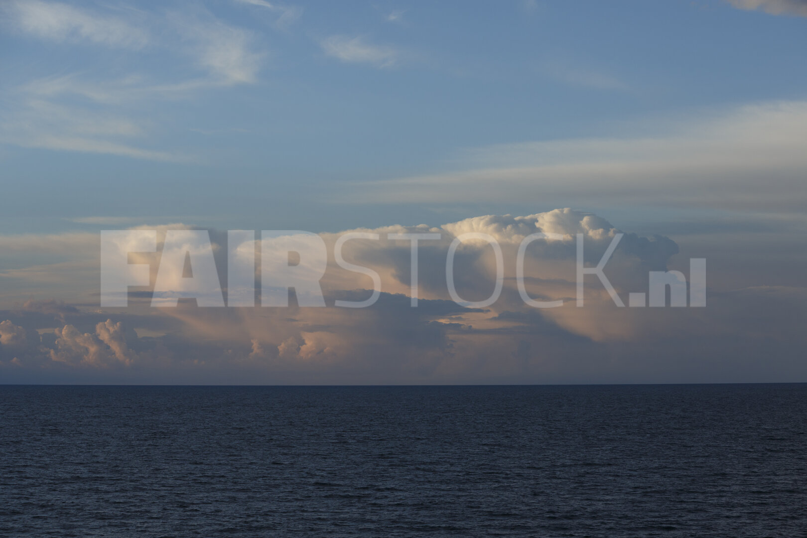 Wolkenformaties boven de Noordzee