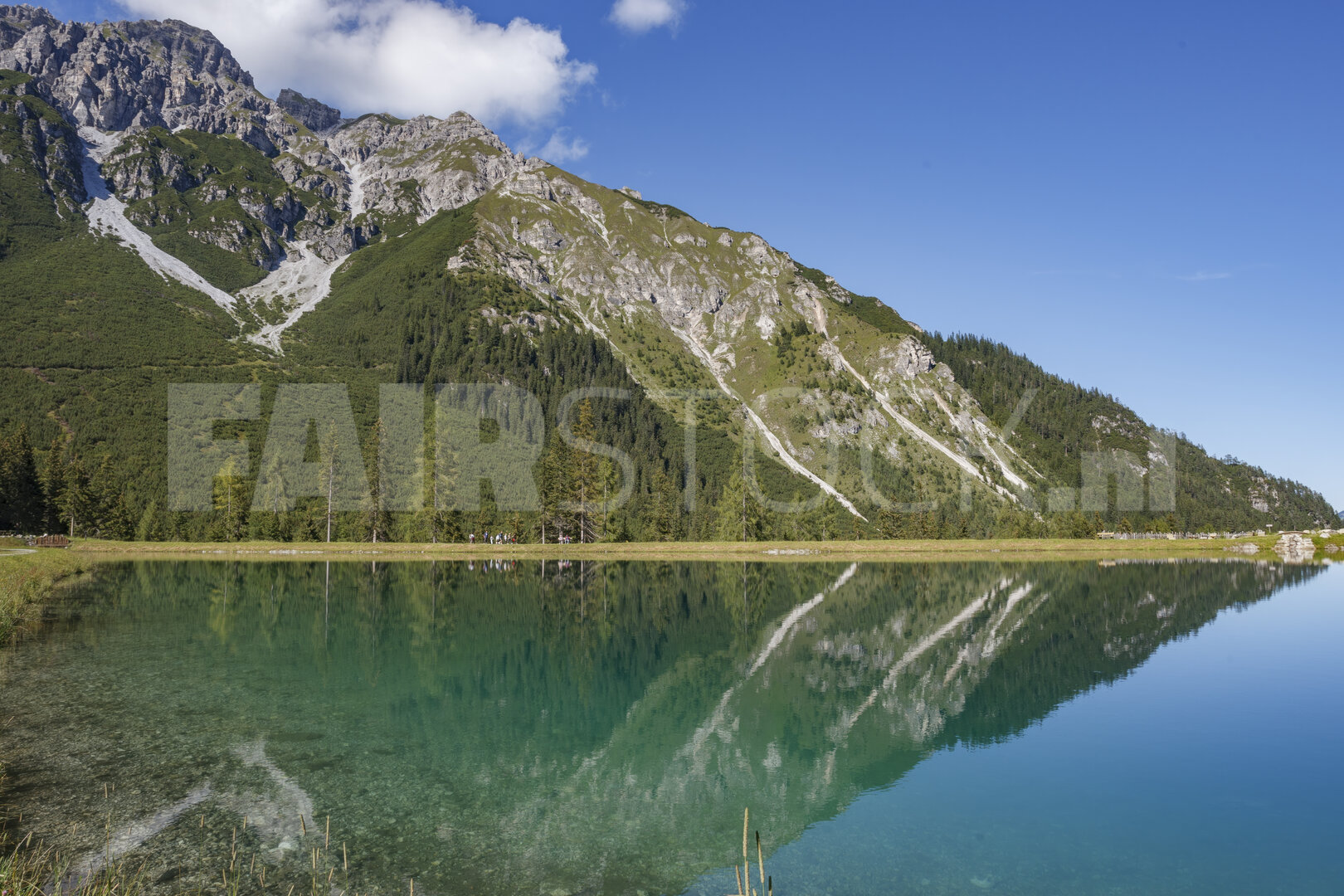 Panoramasee: bergspiegeling in Stubai Valley