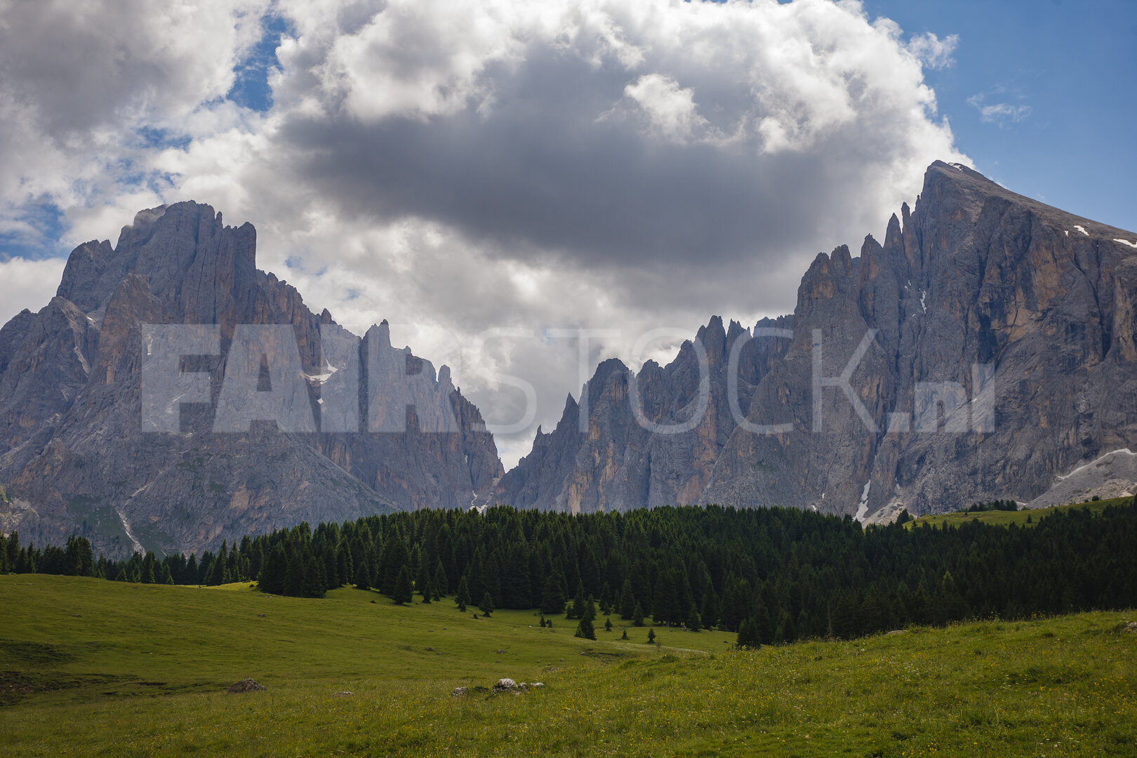 Adembenemend uitzicht op de Dolomieten in Italië
